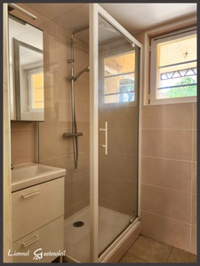 Maison à vendre 4 chambres avec jardin, parking sur la commune de Pineuilh proche de Sainte Foy la Grande (33)