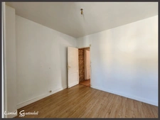 Maison à vendre 4 chambres avec jardin, parking sur la commune de Pineuilh proche de Sainte Foy la Grande (33)