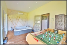 Maison à vendre 8 pièces 4 à 5 Chambres vue dominante sur la commune de Bonneville et Saint Avit des Fumadières (24)