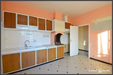 Maison à vendre 9 pièces d’environ 188 m² 7 chambres avec garage à Port-Sainte-Foy-et-Ponchapt (24)