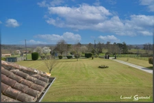 Maison à vendre 8 pièces 4 à 5 Chambres vue dominante sur la commune de Bonneville et Saint Avit des Fumadières (24)