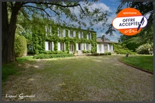 Propriété composée d'une maison de maître et d'une maison de gardien A vendre 17 pièces SAINT ANDRE ET APPELLES (33) proche de la dordogne 