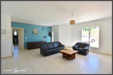 Maison à vendre 5 pièces 3 Chambres Garage attenant sur la commune de MAURENS proche de Bergerac Dordogne