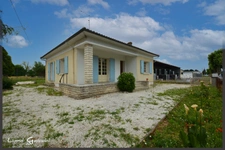 Charmante Maison à vendre de Plain-pied avec Jardin et Garage sur la commune de Gardonne en  Dordogne (24)