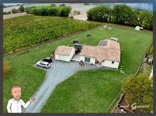 Maison à vendre 3 chambres, de plain-pied, garage et panneaux solaires sur un grand terrain plus de 3500m2 près de Bergerac (24)