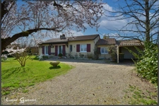 Maison à vendre 6 pièces 3 Chambres de plain pied sur la commune de Saint Antoine de Breuilh en Dordogne (24)