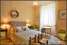 Immeuble à vendre SAINTE FOY LA GRANDE (33) Deux appartements ou une maison familiale