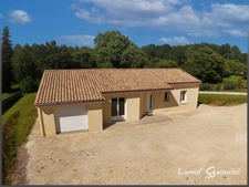 Maison à vendre 5 pièces 3 Chambres Garage attenant sur la commune de MAURENS proche de Bergerac Dordogne