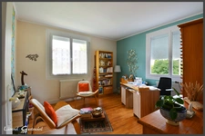 Maison familiale rénovée avec appartement indépendant proche de la Dordogne à vendre 9 pièces PINEUILH (33)