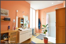 Charmante Maison de Ville en Pierre avec Studio Indépendant et Jardin à Sainte-Foy-la-Grande