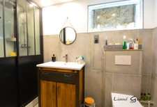Immeuble rénové avec local commercial sur la commune de Sainte Foy la Grande 
