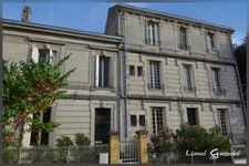 Maison bourgeoise de caractère ensemble de deux bâtiments à vendre 16 pièces SAINTE FOY LA GRANDE (33)