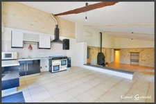 Maison en pierre de charme avec piscine 4 chambres en Gironde isolée dans un cadre rare et privilégié