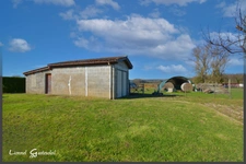 Maison à vendre 5 pièces Deux chambres et dépendances à SAINT SEURIN DE PRATS (24)