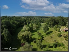 Maison en pierre avec parc de 3 ha et vue dominante à vendre à SAINT QUENTIN DE CAPLONG (33)