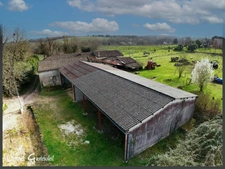 Ancien corp de ferme en pierre à vendre avec fort potentiel sur la commune de SAINTE RADEGONDE (33)