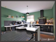 Maison à vendre 3 chambres, de plain-pied, garage et panneaux solaires sur un grand terrain plus de 3500m2 près de Bergerac (24)