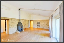 Maison en pierre de charme avec piscine 4 chambres en Gironde isolée dans un cadre rare et privilégié