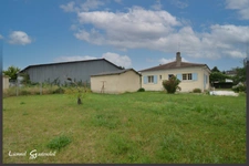Charmante Maison à vendre de Plain-pied avec Jardin et Garage sur la commune de Gardonne en  Dordogne (24)