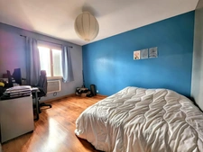 Maison à vendre 3 chambres, de plain-pied, garage et panneaux solaires sur un grand terrain plus de 3500m2 près de Bergerac (24)