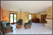 Maison à vendre de plain 3 chambres en bordure de le Dordogne sur la commune de PORT SAINTE FOY ET PONCHAPT (24)