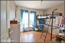 Maison à vendre 8 pièces 4 à 5 Chambres vue dominante sur la commune de Bonneville et Saint Avit des Fumadières (24)
