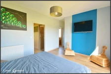 Maison à vendre 8 pièces 4 à 5 Chambres vue dominante sur la commune de Bonneville et Saint Avit des Fumadières (24)