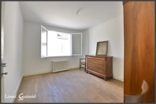 Maison à vendre 5 pièces deux chambres Garage et terrasse au cœur de la Bastide de SAINTE FOY LA GRANDE (33)
