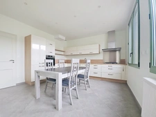 Unique ! Maison contemporaine très peu habitée !