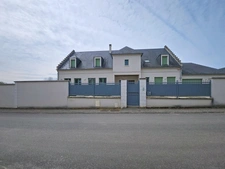 Unique ! Maison contemporaine très peu habitée !