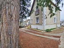 Maison bourgeoise à découvrir sans plus attendre, à ANIZY LE GRAND !