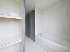 Unique ! Maison contemporaine très peu habitée !
