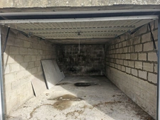 GARAGE DISPONIBLE !