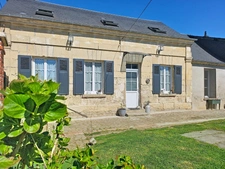 MAGNIFIQUE LONGERE EN PIERRES DE TAILLE, RENOVEE !