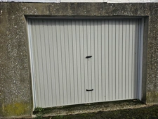 GARAGE DISPONIBLE !