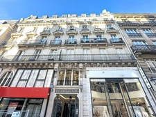 Sentier - Bonne Nouvelle : Appartement 4 pièces calme et lumineux en étage élevé, avec balcons.