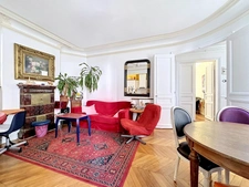 Sentier - Bonne Nouvelle : Appartement 4 pièces calme et lumineux en étage élevé, avec balcons.