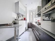 Pereire / Maillot - appartement d'angle en étage élevé, vue dégagée