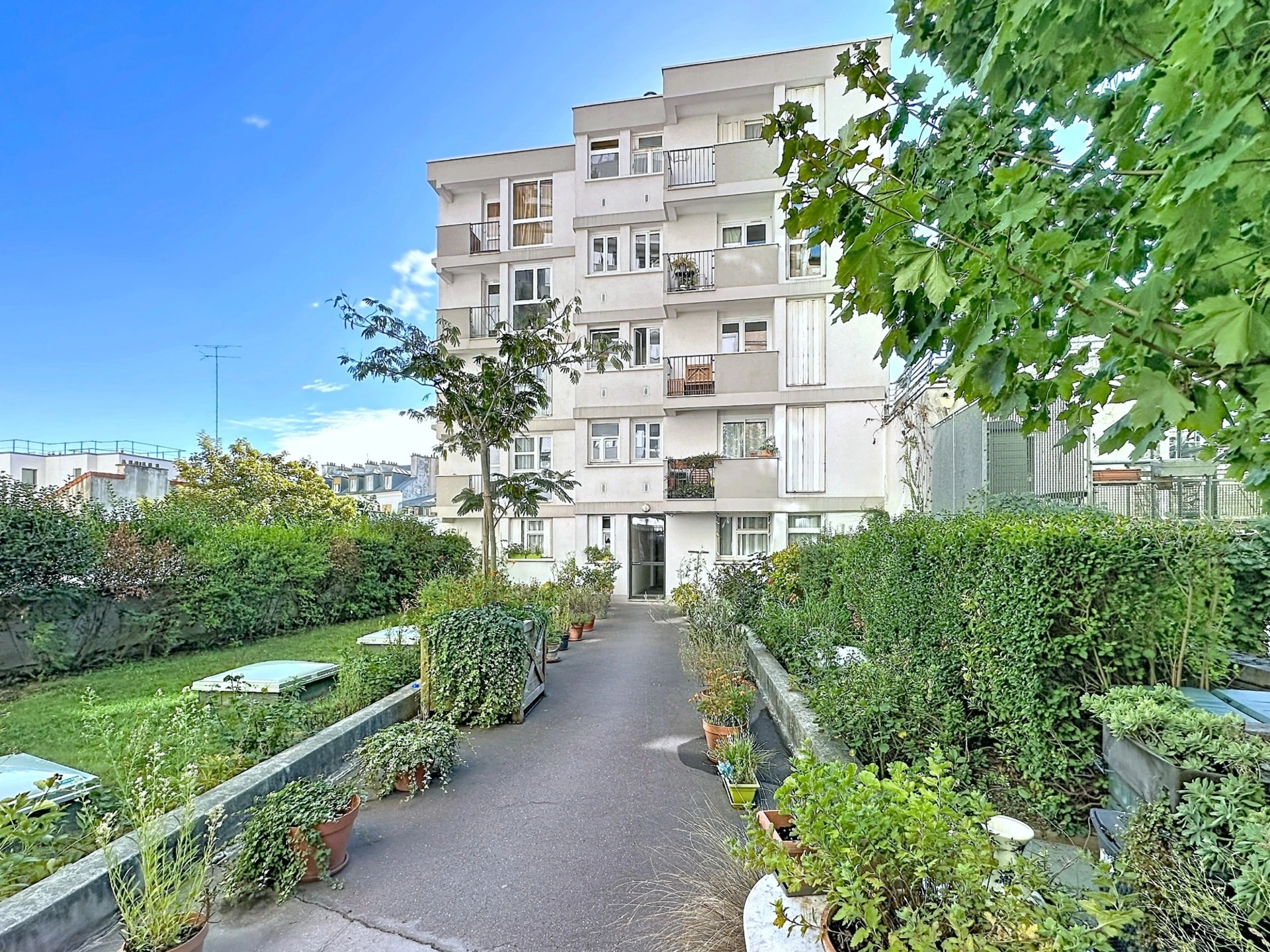 Appartement 2 pièces 33 m² · à Paris 20eme Arrondissement · 33 m² · 325 000 €