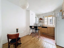 Rue Daguerre : appartement 2 pièces au calme en dernier étage