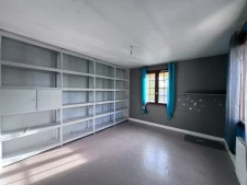 Local/bureau à vendre  (87)