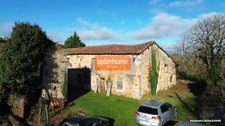 Maison à REHABILITER + granges en bons états + préau - Terrain 6353 m2