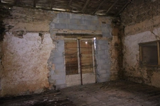 Maison à REHABILITER + granges en bons états + préau - Terrain 6353 m2