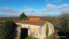 Maison à REHABILITER + granges en bons états + préau - Terrain 6353 m2