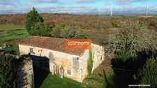 Maison à REHABILITER + granges en bons états + préau - Terrain 6353 m2