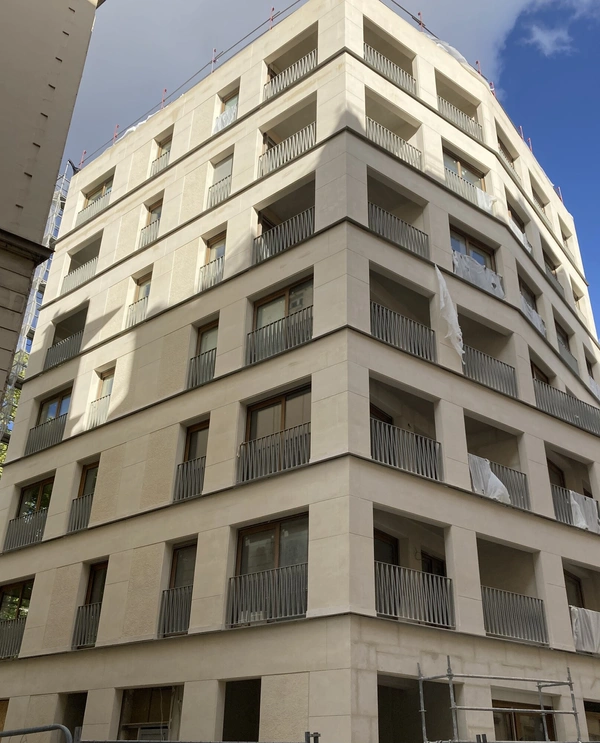 fonds de commerce à vendre PARIS 12e, surface 29.24 m2 + cave 4.24 m2