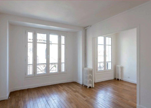 appartement T4 à vendre en nue-propriété PARIS 19e, surface habitable 88,10 m2 + balcon + cave.