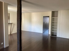 Appartement T2 à vendre 76000 ROUEN centre rive droite, surface habitable 57.70 m2 au 1er étage.