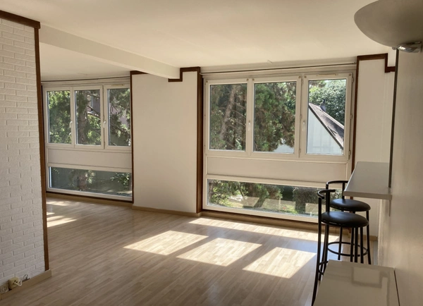 Appartement T3 à vendre ROUEN rive droite, surface habitable 75 m2 + cave + 2 places de parking.