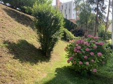 3-room apartment for sale in Rouen, right bank, living area 75 m2 + cellar + 2 parking spaces.